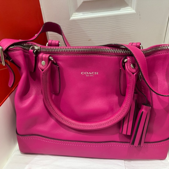 Brand New COACH (authentic) Leather Handbag - Picture 2 of 8